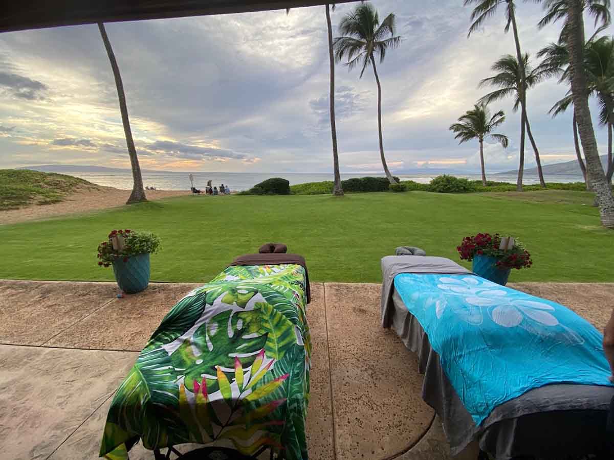 lanai-massage-tables-2